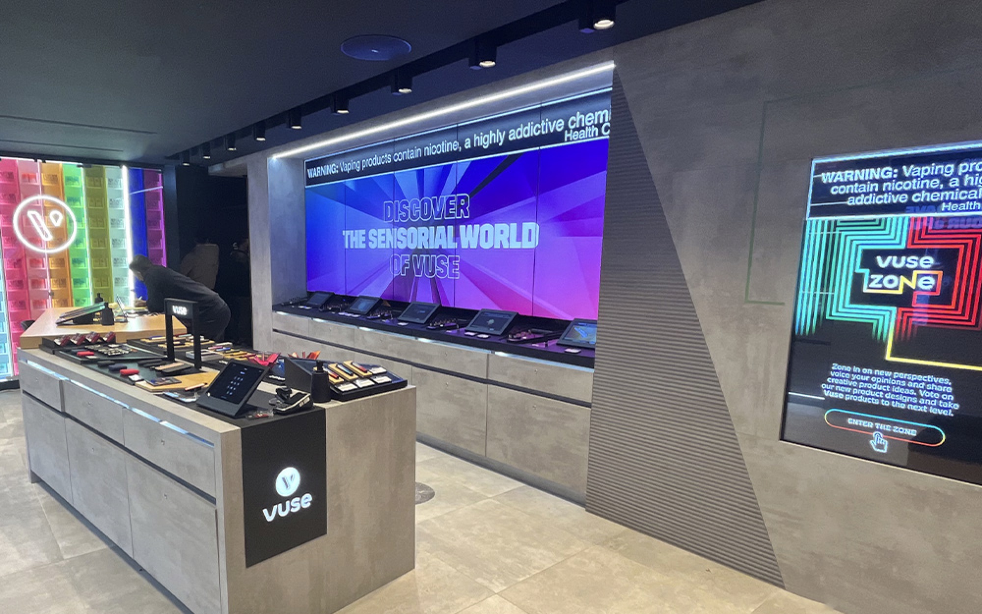 Vuse, Store network
